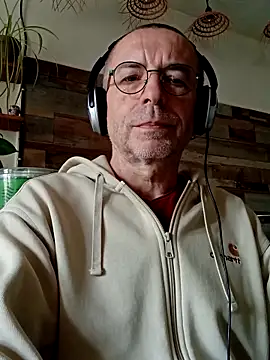 Snapshot of Xavspank2 chatting on 13, 4, 2026 Xavspank2 online show from 13, 4, 2026