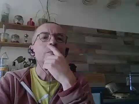 Snapshot of Xavspank2 chatting on 15, 4, 2026 Xavspank2 online show from 15, 4, 2026