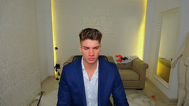 Snapshot of MaxKaiden chatting on 30, 10, 2025 MaxKaiden online show from 30, 10, 2025