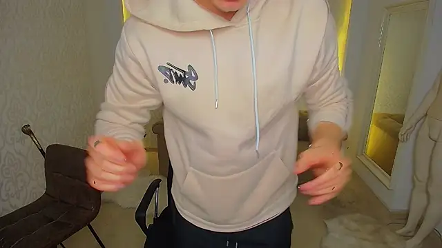 Snapshot of MaxKaiden chatting on 17, 11, 2025 MaxKaiden online show from 17, 11, 2025