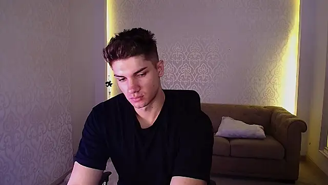 Snapshot of MaxKaiden chatting on 24, 11, 2025 MaxKaiden online show from 24, 11, 2025