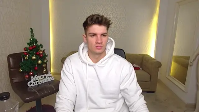 MaxKaiden online show from 22, 12, 2025