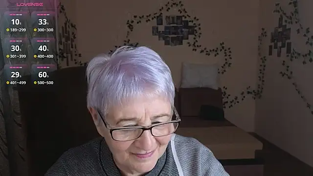 Sandra Snowflake online show from 26, 10, 2025