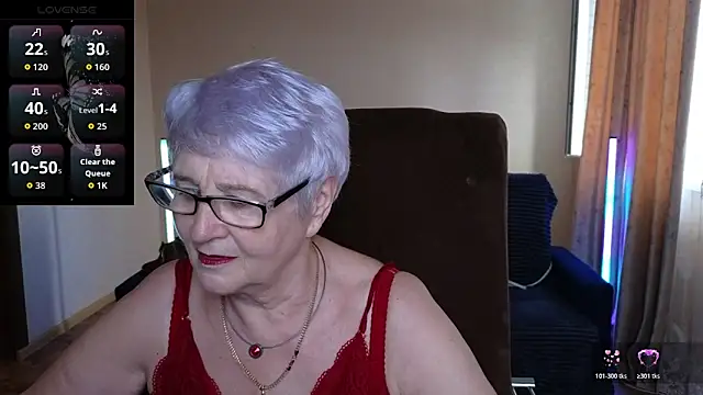Snapshot of Sandra_Snowflake chatting on 2, 4, 2026 Sandra Snowflake online show from 2, 4, 2026