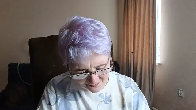 Snapshot of Sandra_Snowflake chatting on 14, 4, 2026 Sandra Snowflake online show from 14, 4, 2026