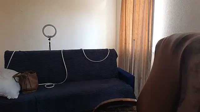 Snapshot of Sandra_Snowflake chatting on 15, 4, 2026 Sandra Snowflake online show from 15, 4, 2026