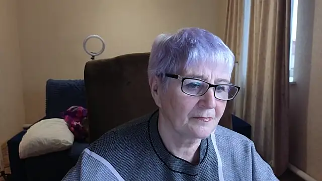 Snapshot of Sandra_Snowflake chatting on 27, 4, 2026 Sandra Snowflake online show from 27, 4, 2026