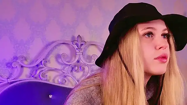 BECKI VRES online show from 9, 10, 2025