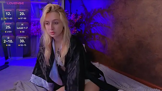 aishiro online show from 17, 9, 2025