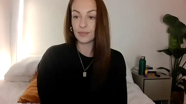 Snapshot of Edenfox- chatting on 8, 3, 2026 Edenfox- online show from 8, 3, 2026