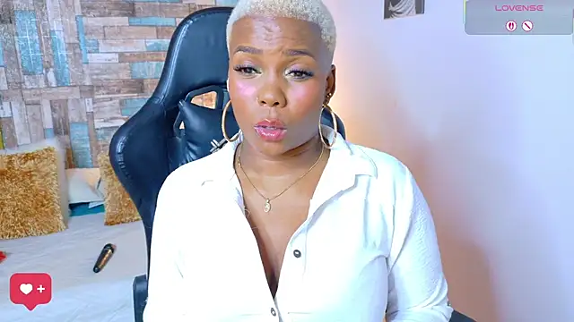 Snapshot of DashaSousaa chatting on 9, 4, 2026 DashaSousaa online show from 9, 4, 2026