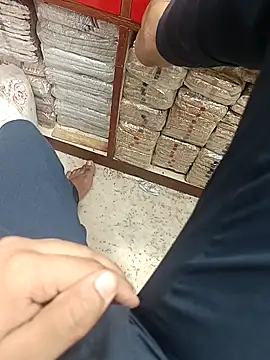 Snapshot of robis12314 chatting on 8, 11, 2025 robis12314 online show from 8, 11, 2025