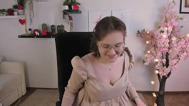 Snapshot of Rada_Woods chatting on 17, 2, 2025 Rada Woods online show from 17, 2, 2025