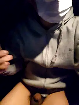 Snapshot of yqaelx chatting on 6, 3, 2025 yqaelx online show from 6, 3, 2025