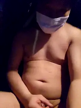 Snapshot of yqaelx chatting on 13, 3, 2025 yqaelx online show from 13, 3, 2025