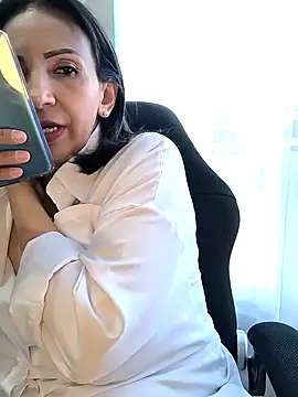 Mrsvictoriaaa online show from 10, 4, 2026