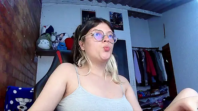 Snapshot of Emily__katz chatting on 16, 3, 2025 Emily katz online show from 16, 3, 2025