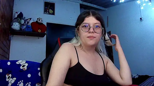 Snapshot of Emily__katz chatting on 23, 3, 2025 Emily katz online show from 23, 3, 2025