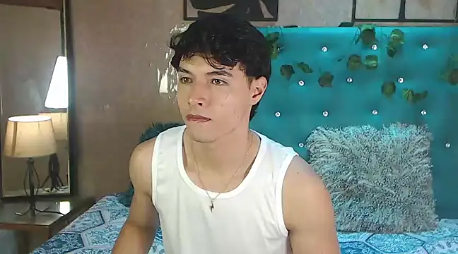 LiamAndrewzz online show from 5, 3, 2025