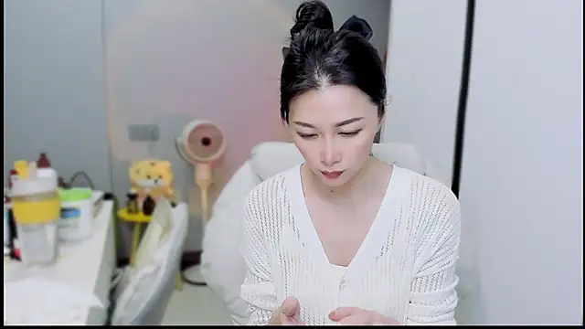 Snapshot of A_dabo chatting on 25, 11, 2025 A dabo online show from 25, 11, 2025