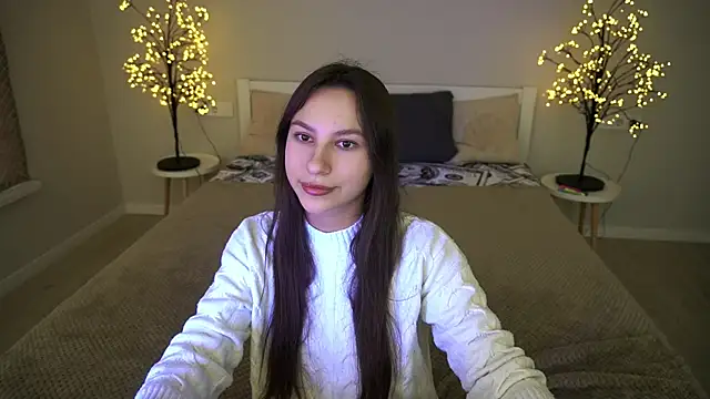 Snapshot of PaigePrado chatting on 7, 11, 2025 PaigePrado online show from 7, 11, 2025