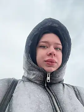 AlishaPrettyBlade online show from 15, 2, 2026