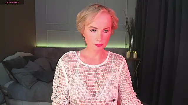 Snapshot of Sandra_Kind chatting on 5, 3, 2025 Sandra Kind online show from 5, 3, 2025