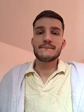 Snapshot of yoyoboy988 chatting on 18, 3, 2025 yoyoboy988 online show from 18, 3, 2025