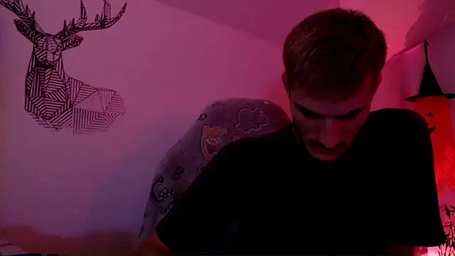 Snapshot of yoyoboy988 chatting on 29, 9, 2025 yoyoboy988 online show from 29, 9, 2025