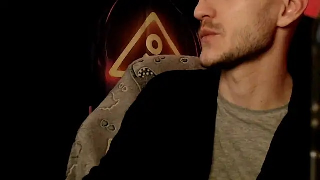 Snapshot of yoyoboy988 chatting on 12, 1, 2026 yoyoboy988 online show from 12, 1, 2026