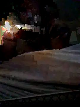 Snapshot of TwistedR chatting on 21, 11, 2025 TwistedR online show from 21, 11, 2025