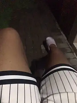 Snapshot of TwistedR chatting on 13, 12, 2025 TwistedR online show from 13, 12, 2025