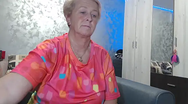 RosesandLillies online show from 18, 1, 2025