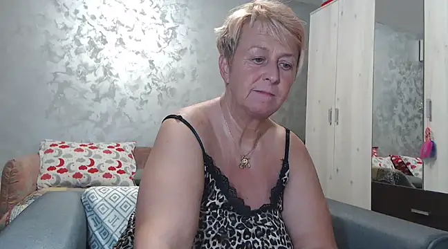 RosesandLillies online show from 30, 1, 2025