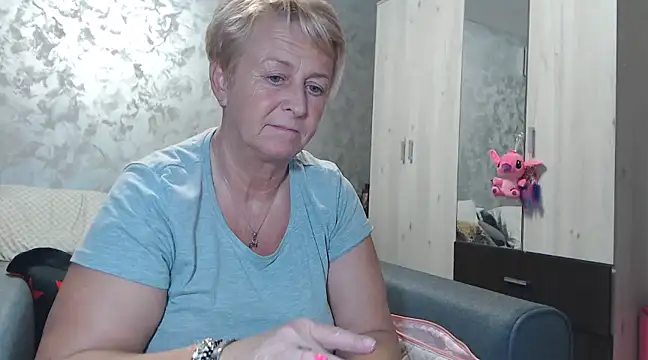 RosesandLillies online show from 12, 2, 2025