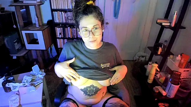 Snapshot of Rosiee69_ chatting on 9, 2, 2026 Rosiee69 online show from 9, 2, 2026