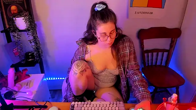 Snapshot of Rosiee69_ chatting on 24, 3, 2026 Rosiee69 online show from 24, 3, 2026
