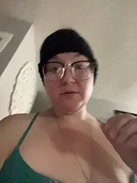 Snapshot of HTXBELLE chatting on 1, 2, 2026 HTXBELLE online show from 1, 2, 2026