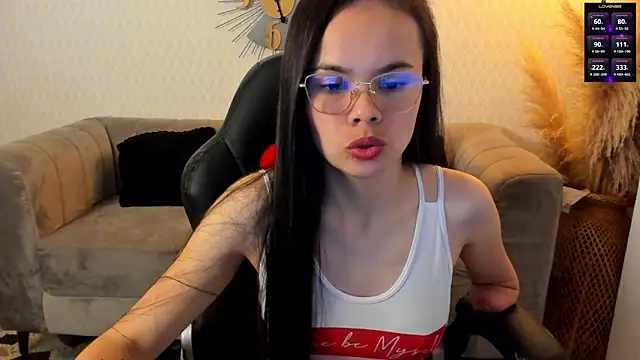 Kath latorre online show from 11, 3, 2025