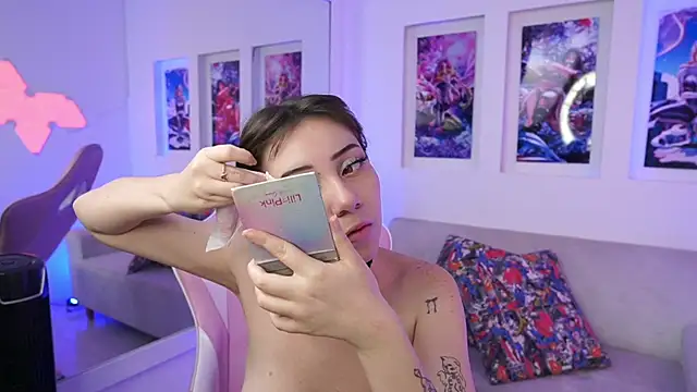 Snapshot of SaharaKramer chatting on 19, 3, 2025 SaharaKramer online show from 19, 3, 2025