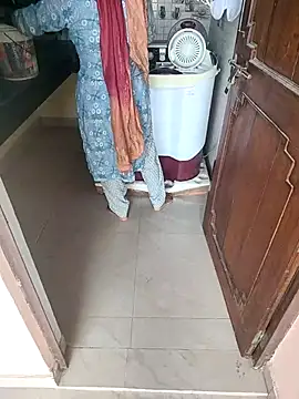 Snapshot of indian_couple4 chatting on 10, 9, 2025 indian couple4 online show from 10, 9, 2025