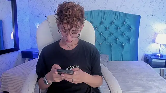 Snapshot of iiangel_ chatting on 12, 11, 2025 iiangel online show from 12, 11, 2025