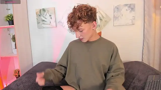 Snapshot of iiangel_ chatting on 13, 11, 2025 iiangel online show from 13, 11, 2025