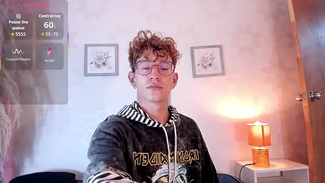 Snapshot of iiangel_ chatting on 21, 11, 2025 iiangel online show from 21, 11, 2025