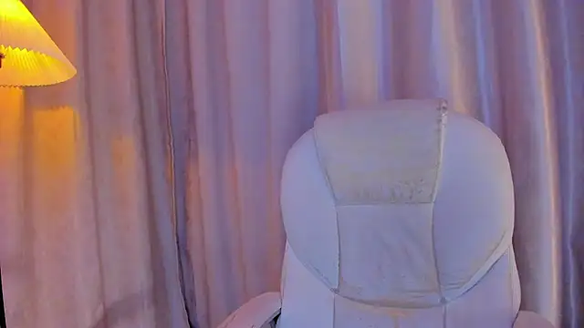 Snapshot of iiangel_ chatting on 28, 11, 2025 iiangel online show from 28, 11, 2025