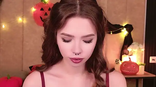 Sierra Fane online show from 27, 10, 2025