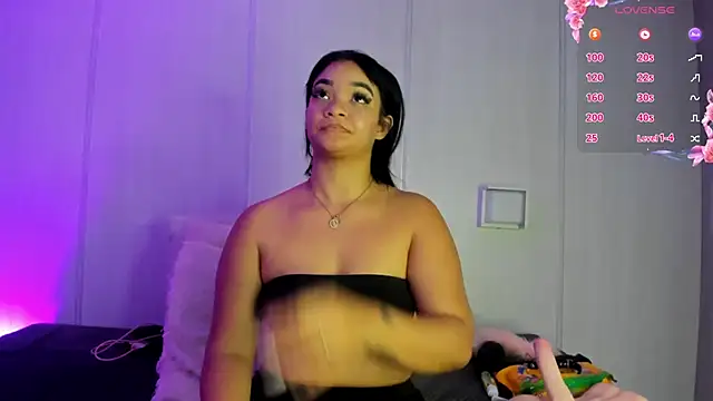 sasha riverss online show from 2, 10, 2025