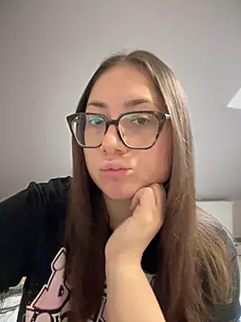 Snapshot of May_Alisa chatting on 11, 10, 2025 May Alisa online show from 11, 10, 2025