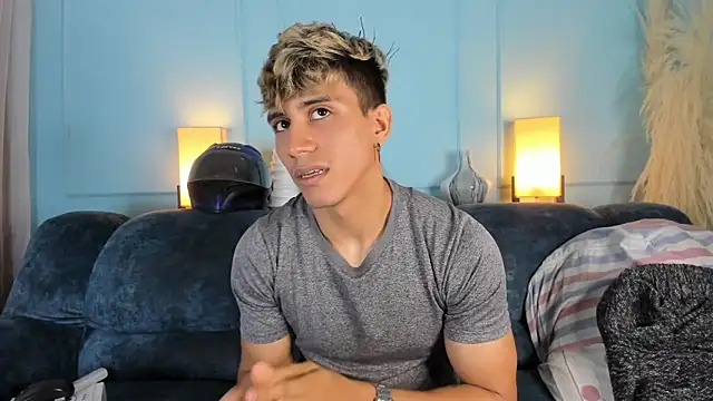 Allex Cano online show from 4, 3, 2025