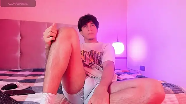 Snapshot of Allex_Cano chatting on 10, 4, 2026 Allex Cano online show from 10, 4, 2026